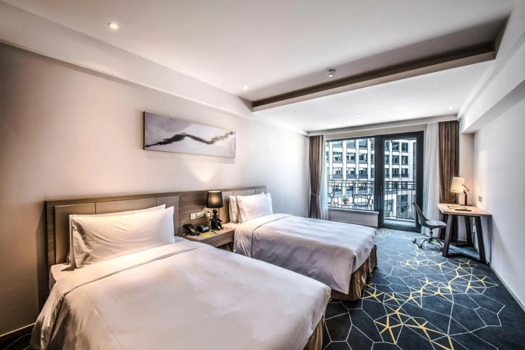 Q-Box Hotel Shanghai Sanjiagang