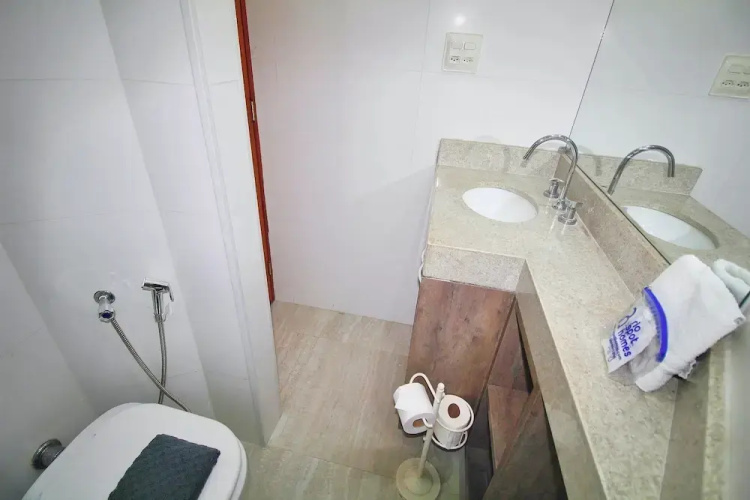 Conforto e Estilo em Copacabana D056