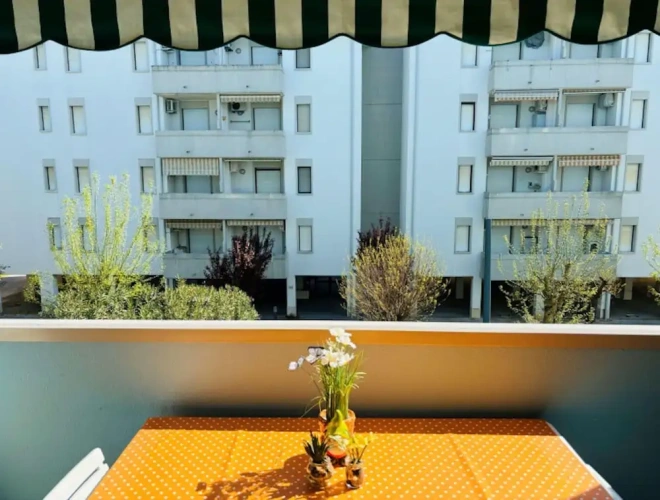 1 Bedroom Apartment with balcony