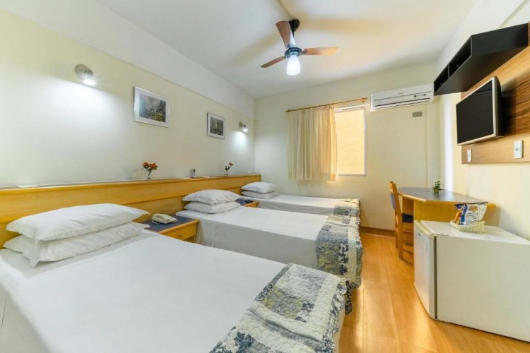 Standard Triple room