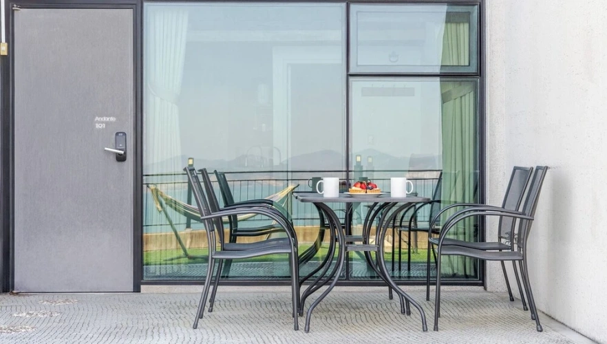 1 Bedroom Standard room with balcony and with ocean view