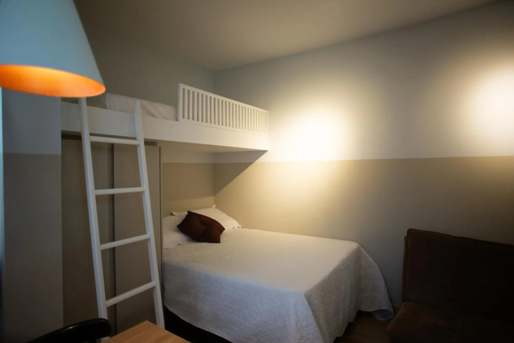 Flat Beverly Hills 307