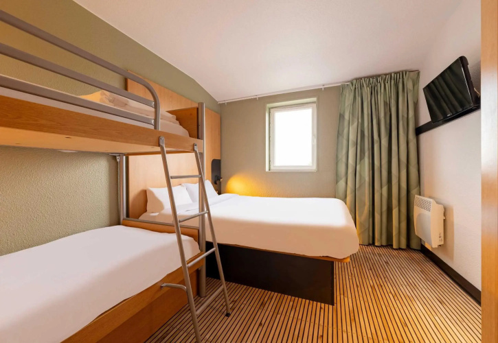 B&B HOTEL Calais Centre Saint-Pierre