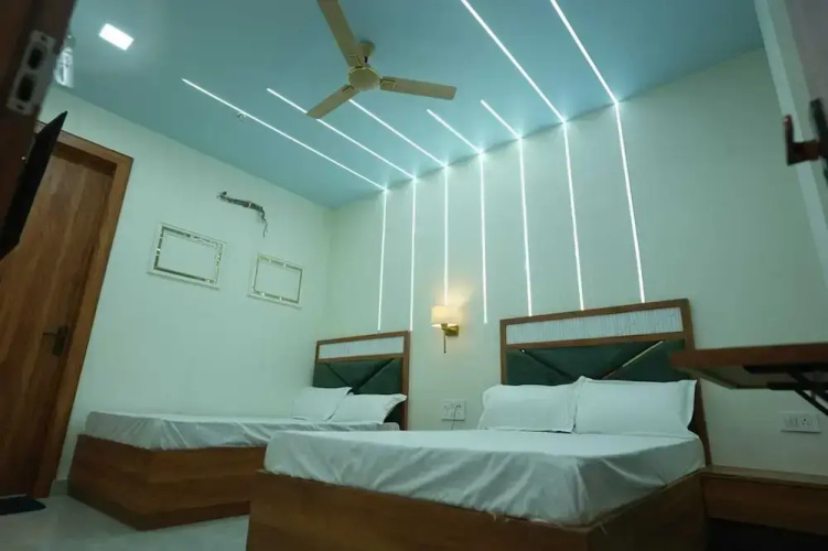 Deep Palace Inn