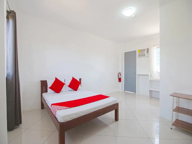 OYO 778 Fat J Apartelle