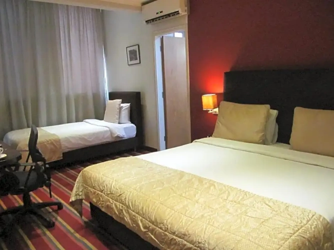 Deluxe Triple room