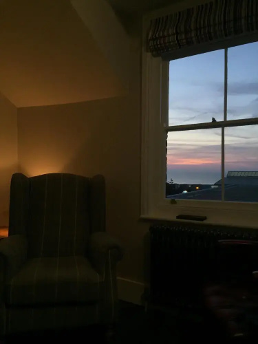 The Seaview Snug