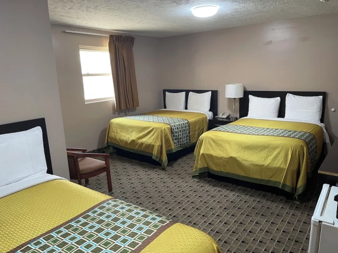 Standard Triple room