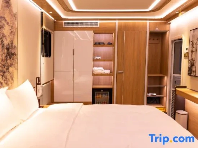 Executive Double room with courtyard view