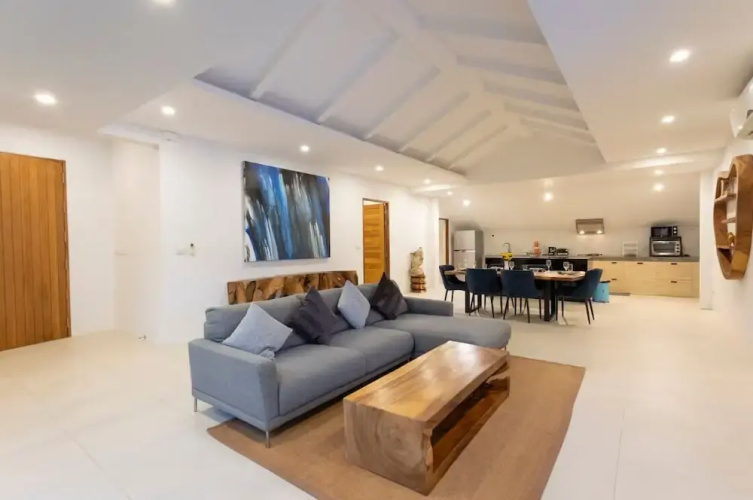 Tropical 3BR Escape Pool Style V90