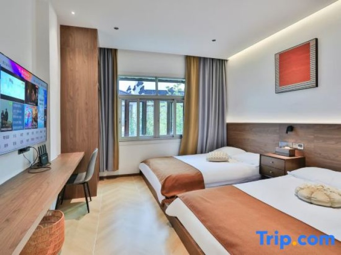 2 Bedrooms Suite