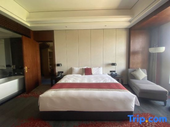Quadruple Family Suite