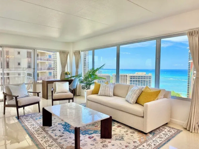 2 Bedrooms Cottage with balcony and oceanfront