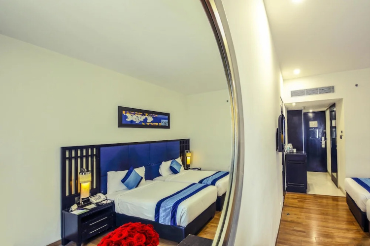 Ebony Boutique Hotel