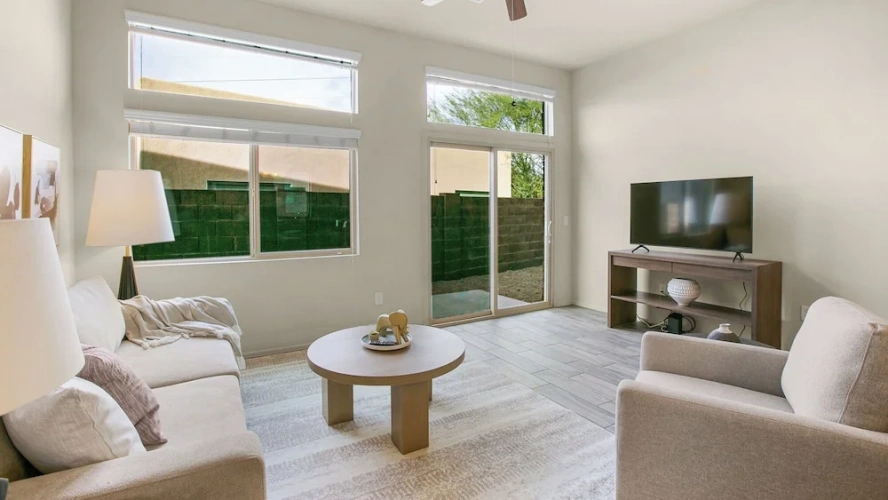 2 Bedrooms Apartment
