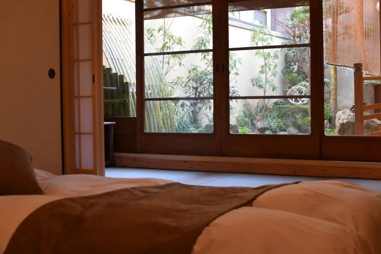 Traditional Guesthouse TONARI