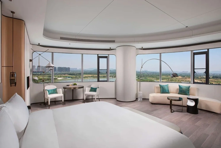 Deluxe Double Suite with lake view