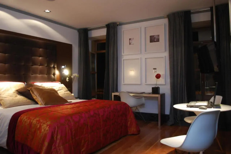 Browns Boutique Hotel