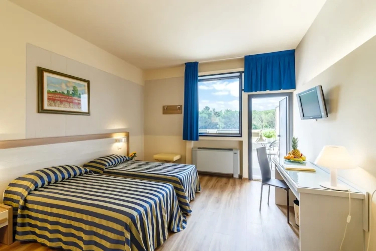 Classic Triple room