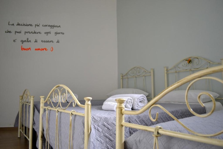Standard Triple room