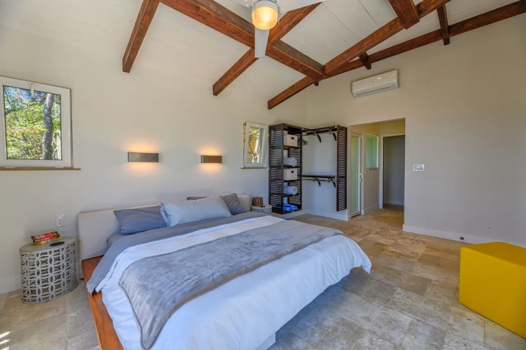 Villa Topaz