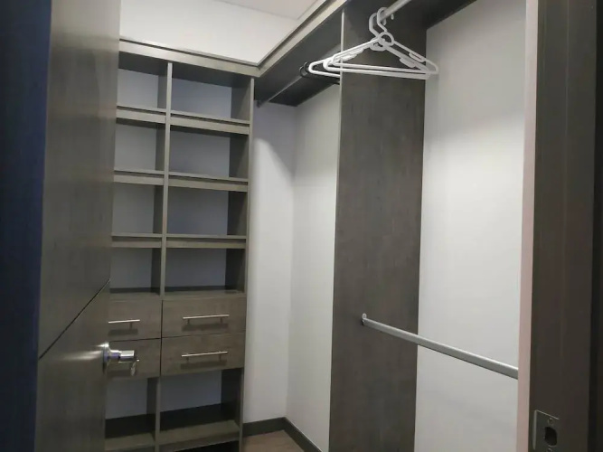 Hotel Class Suites By Colclick