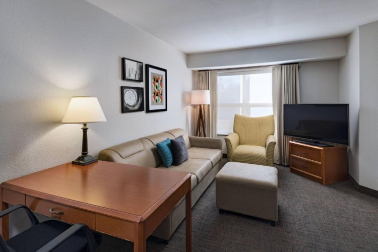 1 Bedroom Suite