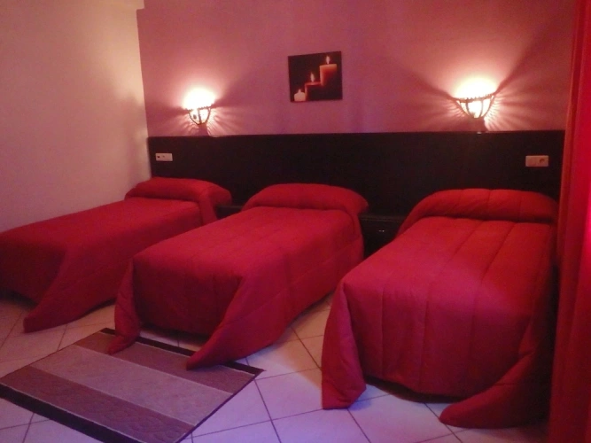 Standard Triple room