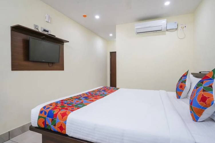 Fabhotel Gvr Grand