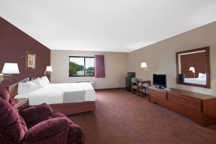 Deluxe Double Suite