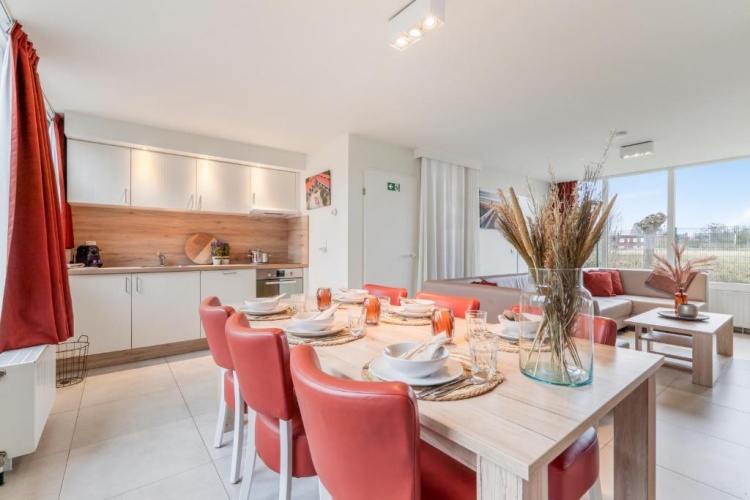 4 Bedrooms Double Cottage