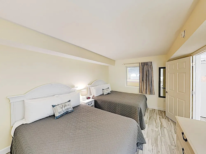 2000 Myrtle Beach - 2 Br Condo