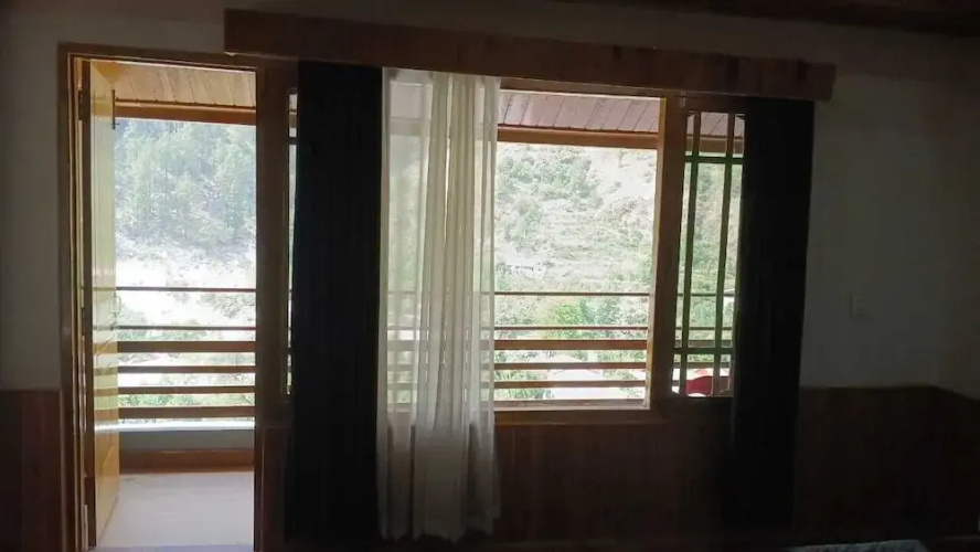 Tirthan Villa Resort