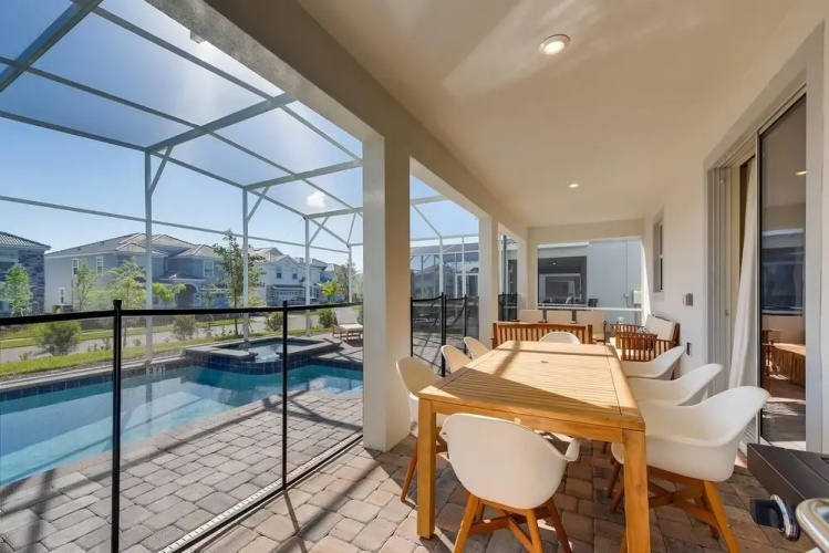 1557 MC - 6BR Poolside Paradise: Ultimate Fun!