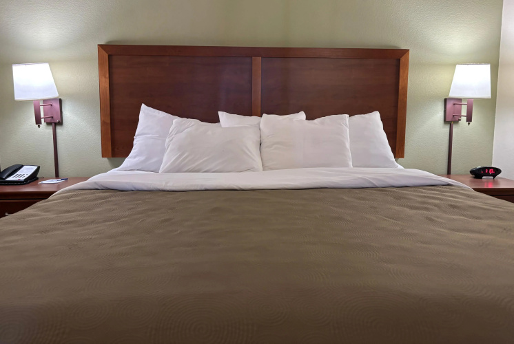 AmericInn by Wyndham Kewanee