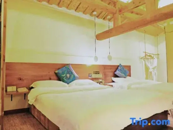 4 Bedrooms Standard room with courtyard view
