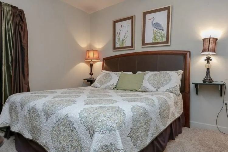 Admirals Quarters 1505 4 Bedroom Condo by Redawning
