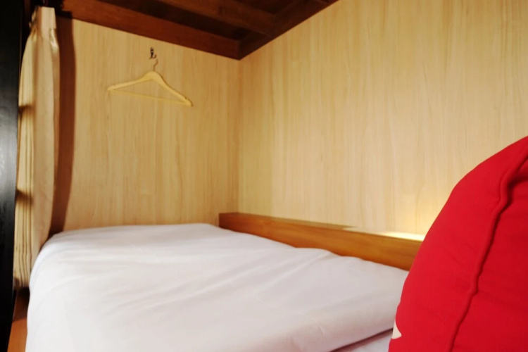 ZEN Hostel Alun-Alun Sarinah