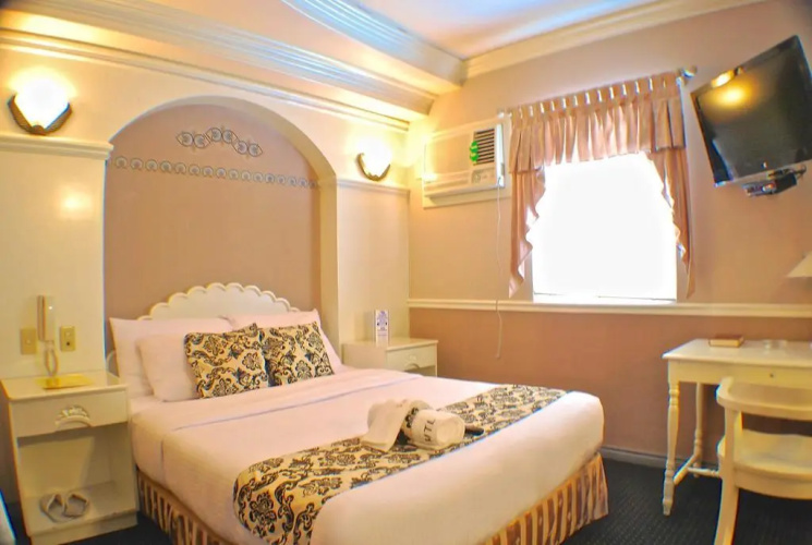 SM Travelodge Inc.