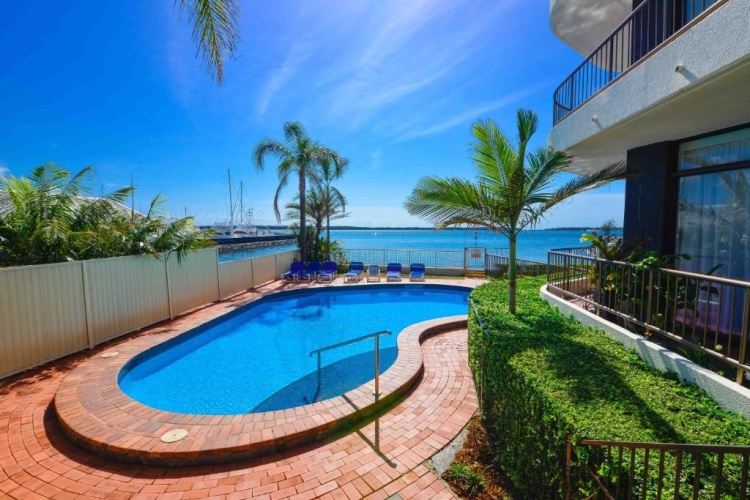 2 Bedrooms Penthouse Apartment
