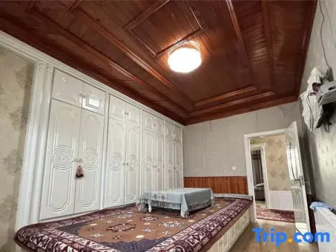 Yining Jingya Hefeng Homestay