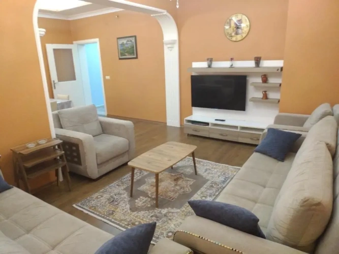 3 Bedrooms Apartment