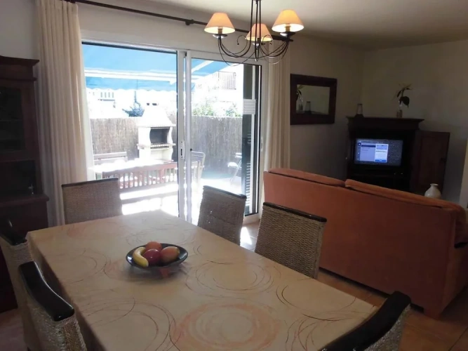 3 Bedrooms Cottage