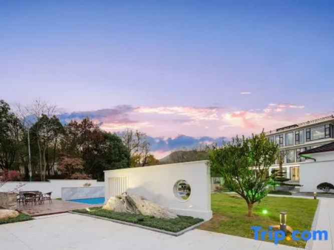 Changxing Manju B & B