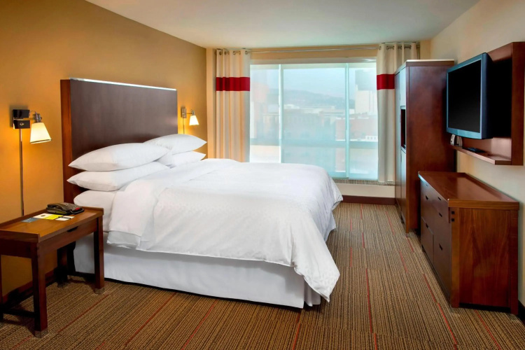 Four Points by Sheraton Charleston