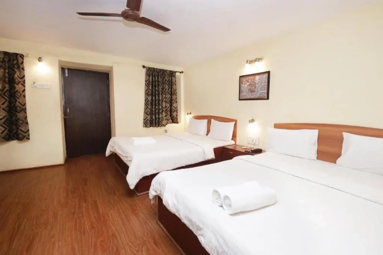 Deluxe Family room with garden view