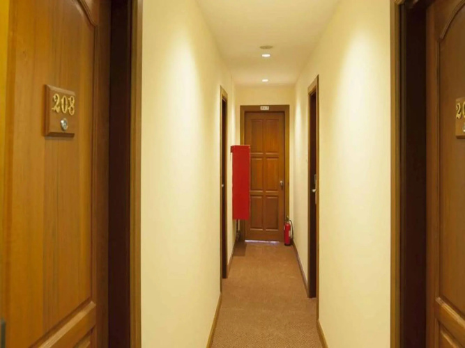 Royal Golden 9 Mile Hotel