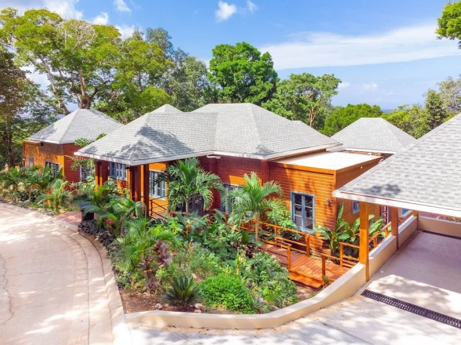 3 Bedrooms Cottage