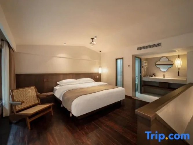 Deluxe Double Duplex Suite