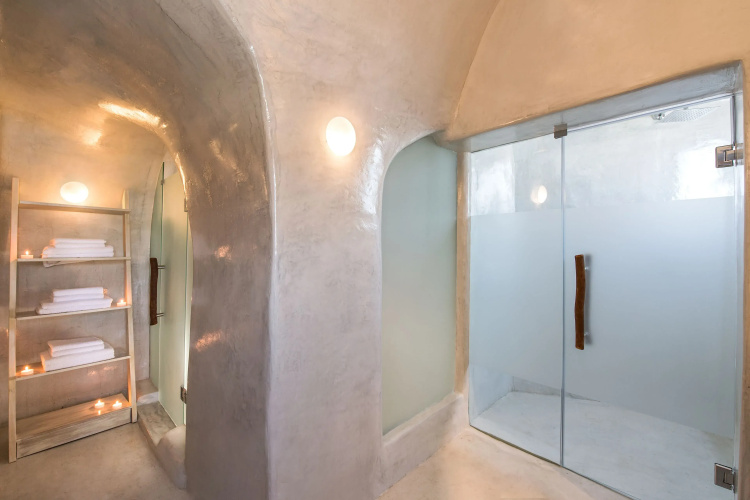 Rhenia's Suites